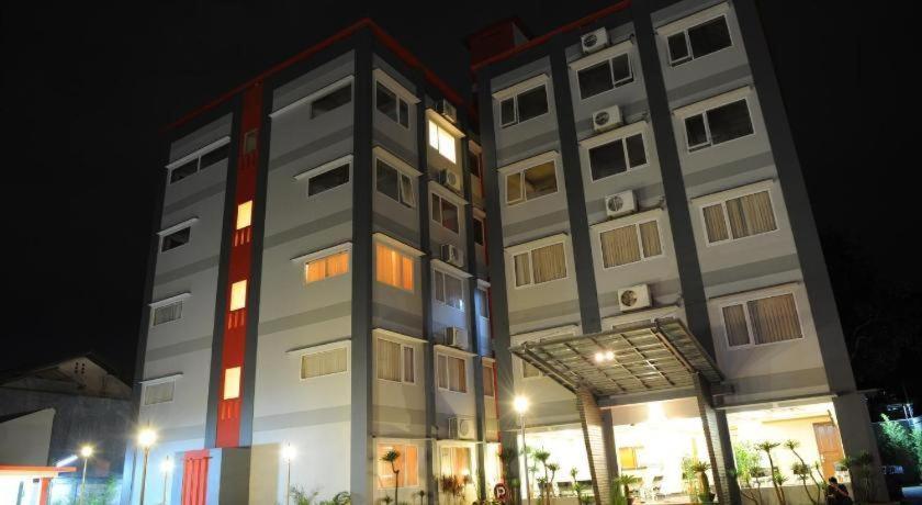 Wirton Dago Hotel